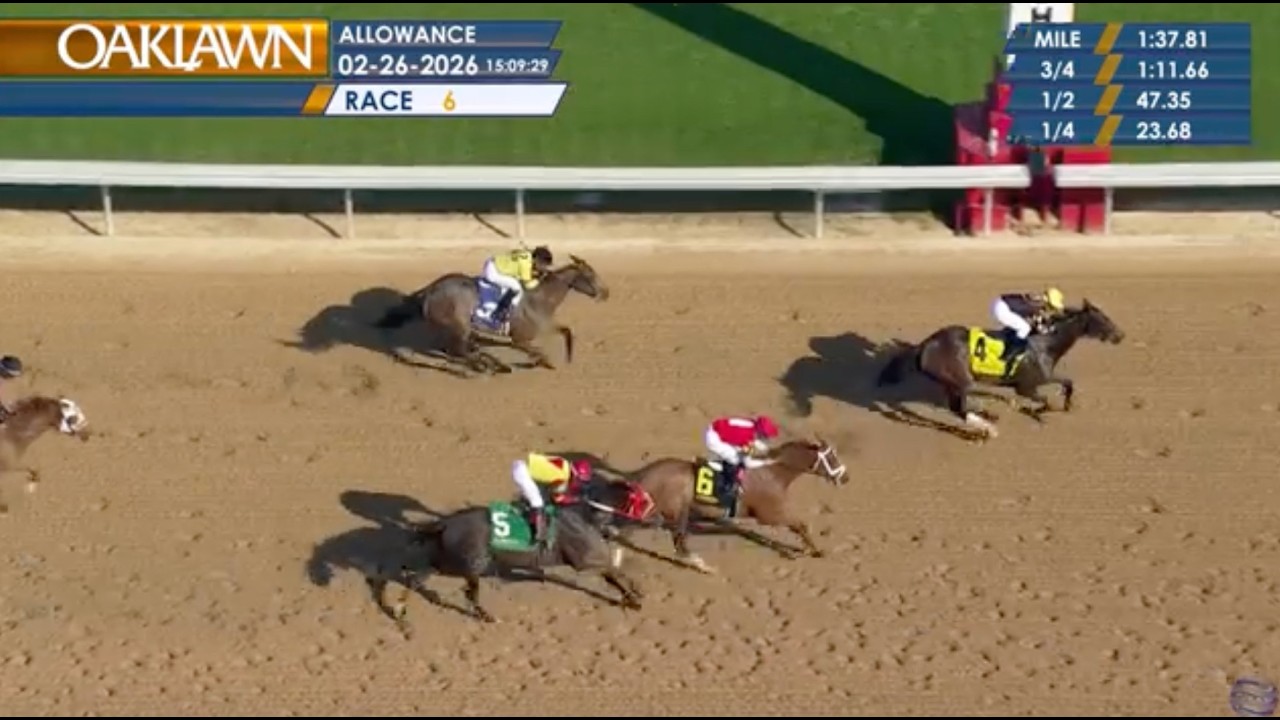 Colonial Rose (#6) finishes 2nd on 2/26/2026 at Oaklawn Park