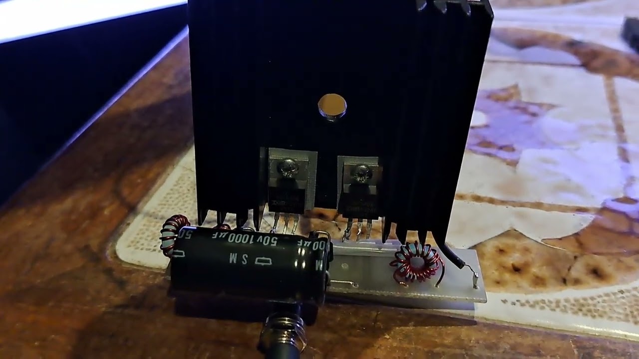 Tesla coil with home etched driver PCB. #highvoltage #teslacoils
