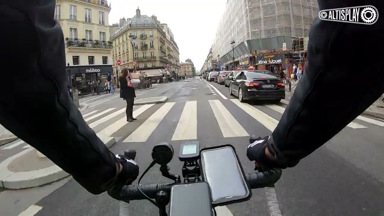 L'onde verte rue de Rivoli Paris