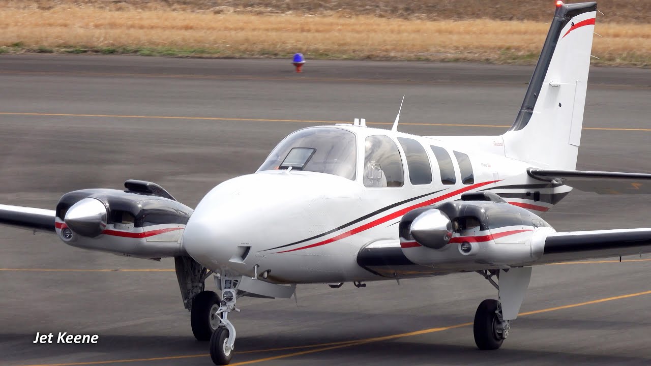 Beechcraft G58 Baron Landing & Takeoff
