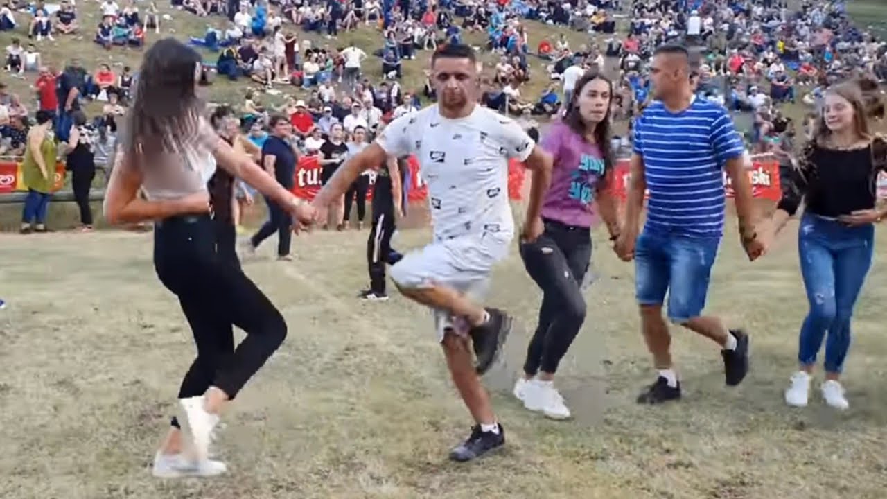 🔴 Ljepotica Ajla sa žutim rastura kolo u Bakićima kod Olova - Bosanski teferic
