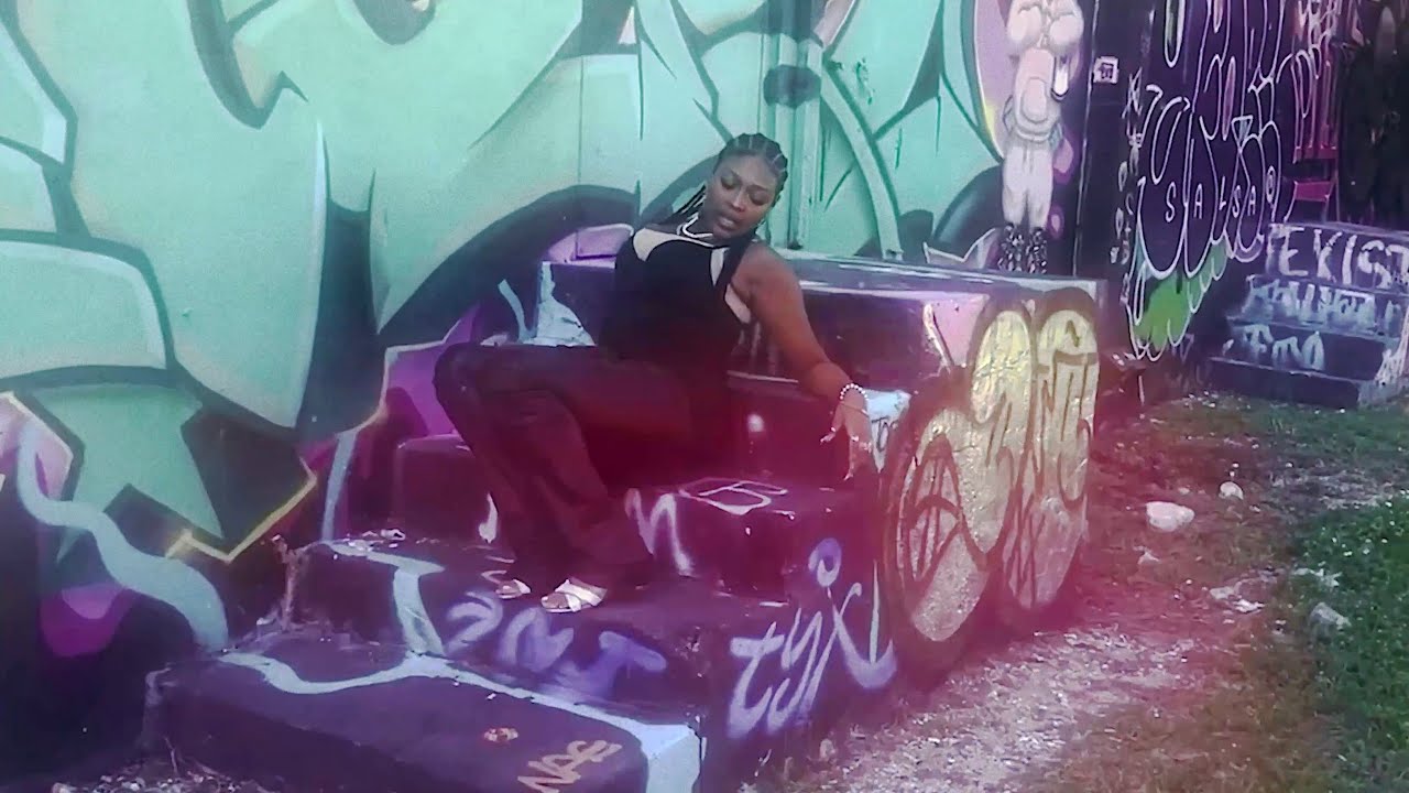 Nevaeh - 'SINGULARITY (feat. KAVII)' (Official MV)