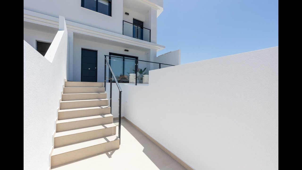 &euro;269,000 4 Bedroom Townhouse Rafal Costa Blanca
