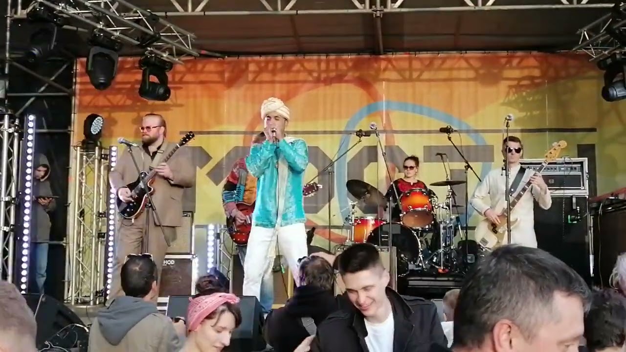 Aki Kumar and The Jumping Cats featuring Christoffer Kid Andersen - The Bridges 2019