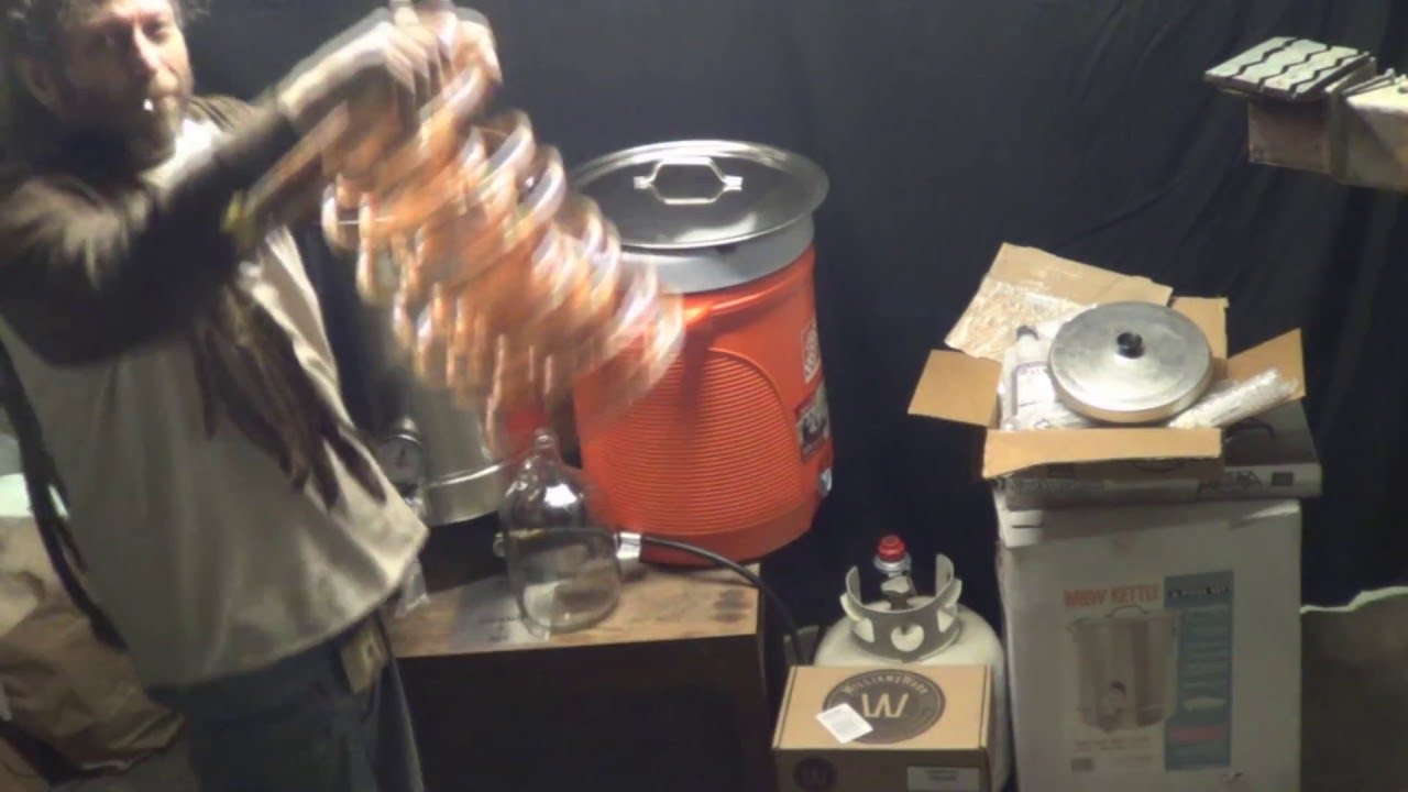 Pitbulls,Weed And Beer In The Studio - Dj FarrOut