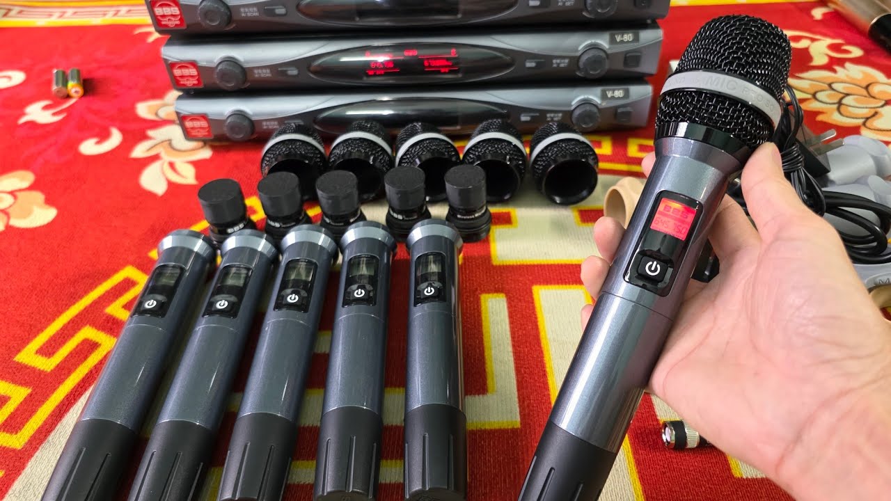 Micro BBS V80. Siêu Lướt Cực Chất. Ko Hay Ko Lấy Tiền Các Bác. Kèm Sạc Pin. Bảo Hành 1 Năm. Bao Ship