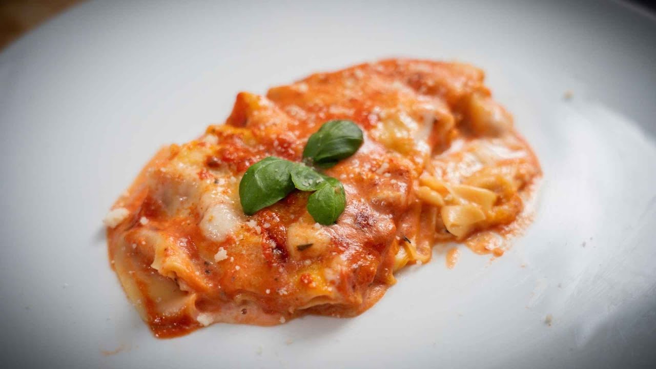 Lasagne in pentola senza forno | Ricetta completa con AMC Italia