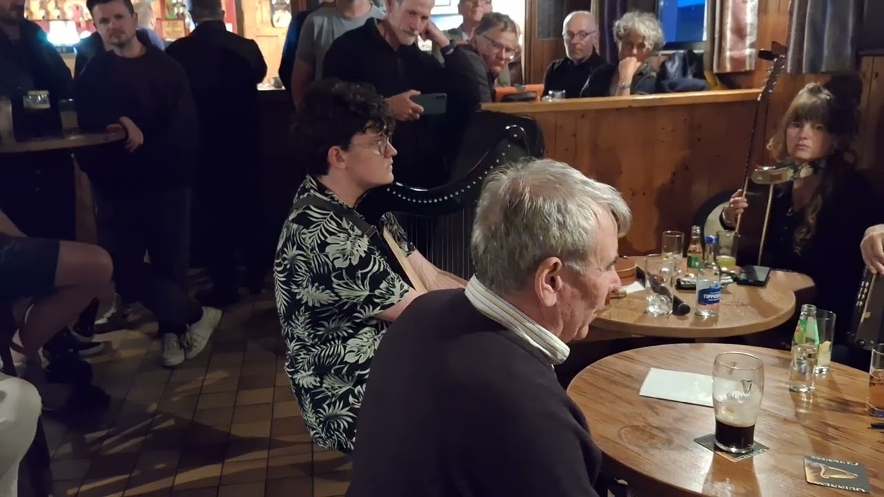 Musique irlandaise - Murray's Bar, sur Inishbofin - chant a capella