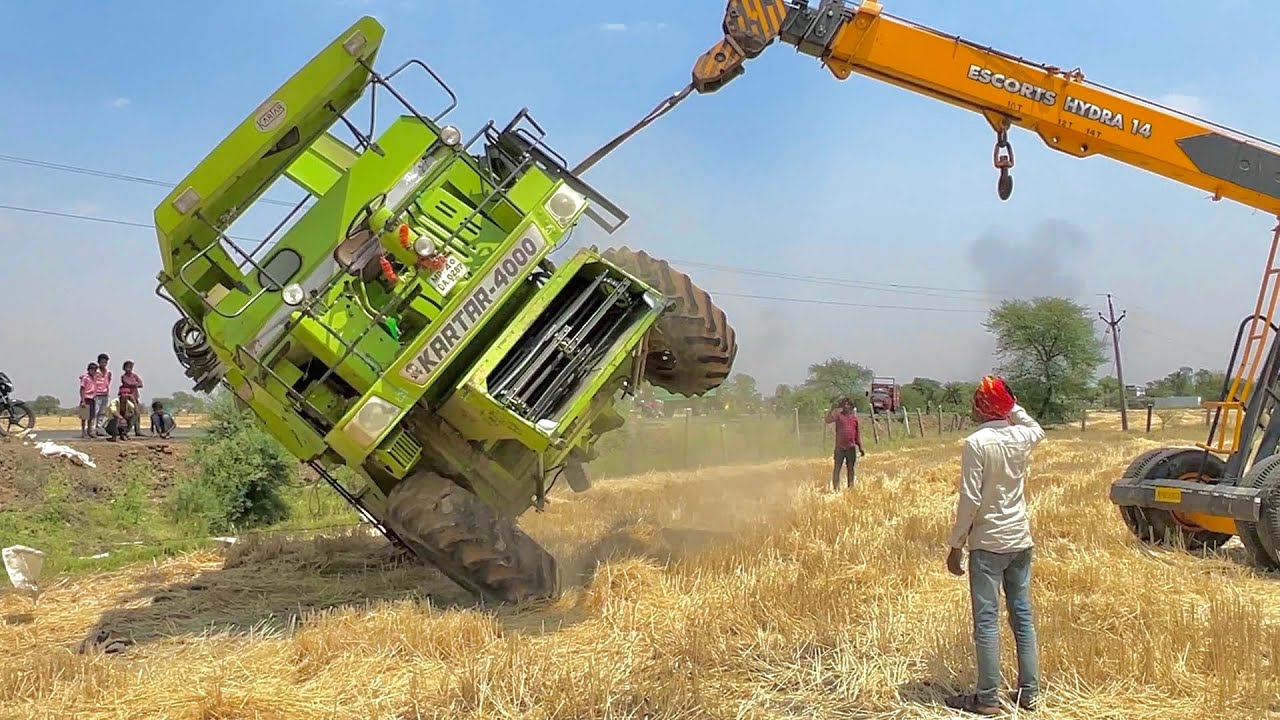 Kartar 4000 Combine Accident because of Electricity Line on Road Rescued By Escort Hydra