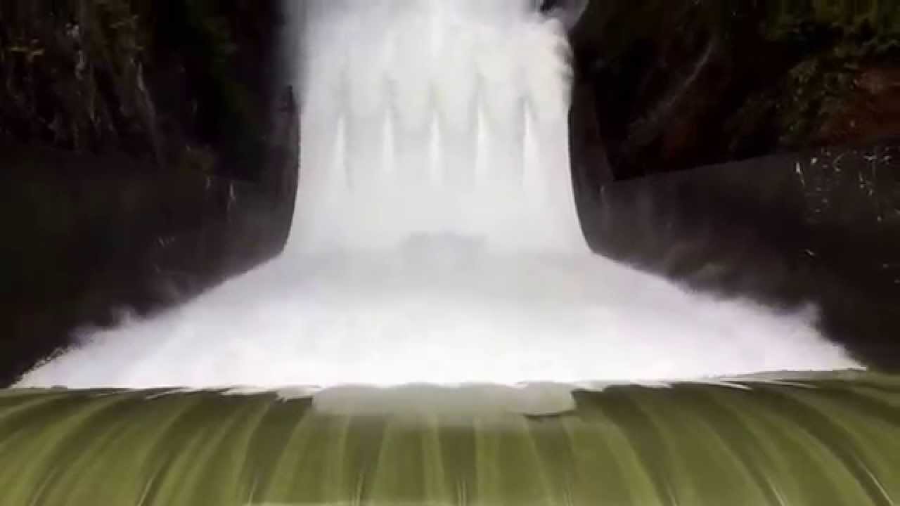 Motion sickness inducing look over Capilano Dam