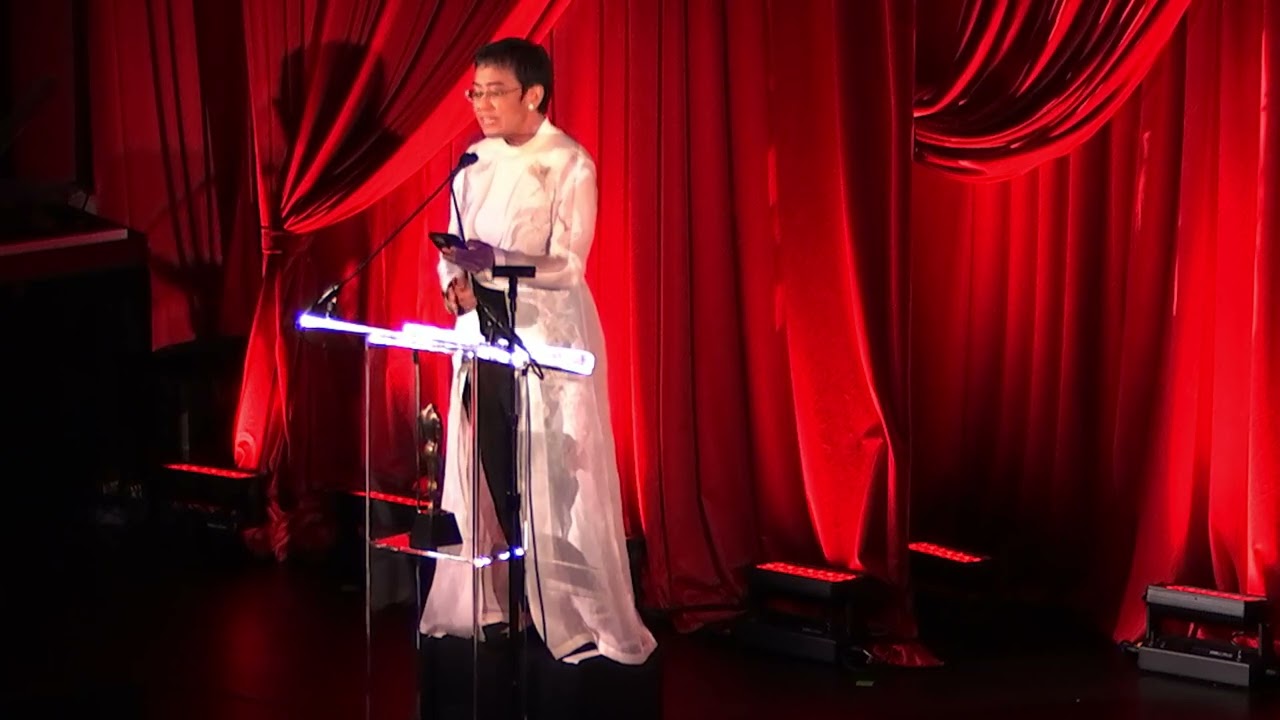 Maria Ressa accepts The Albie for Justice for Journalists