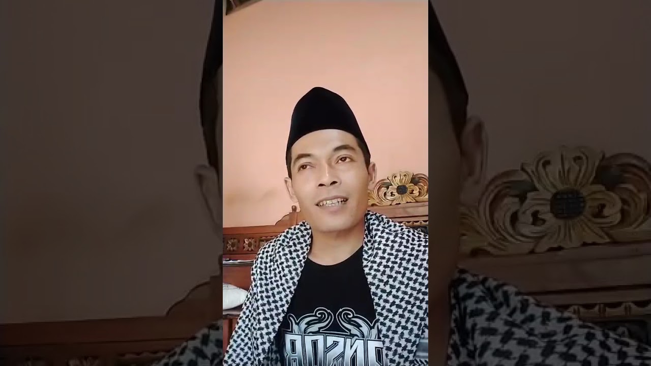Senang kepada orang Alim maka anak cucu bisa juga  ikut menjadi orang' Alim