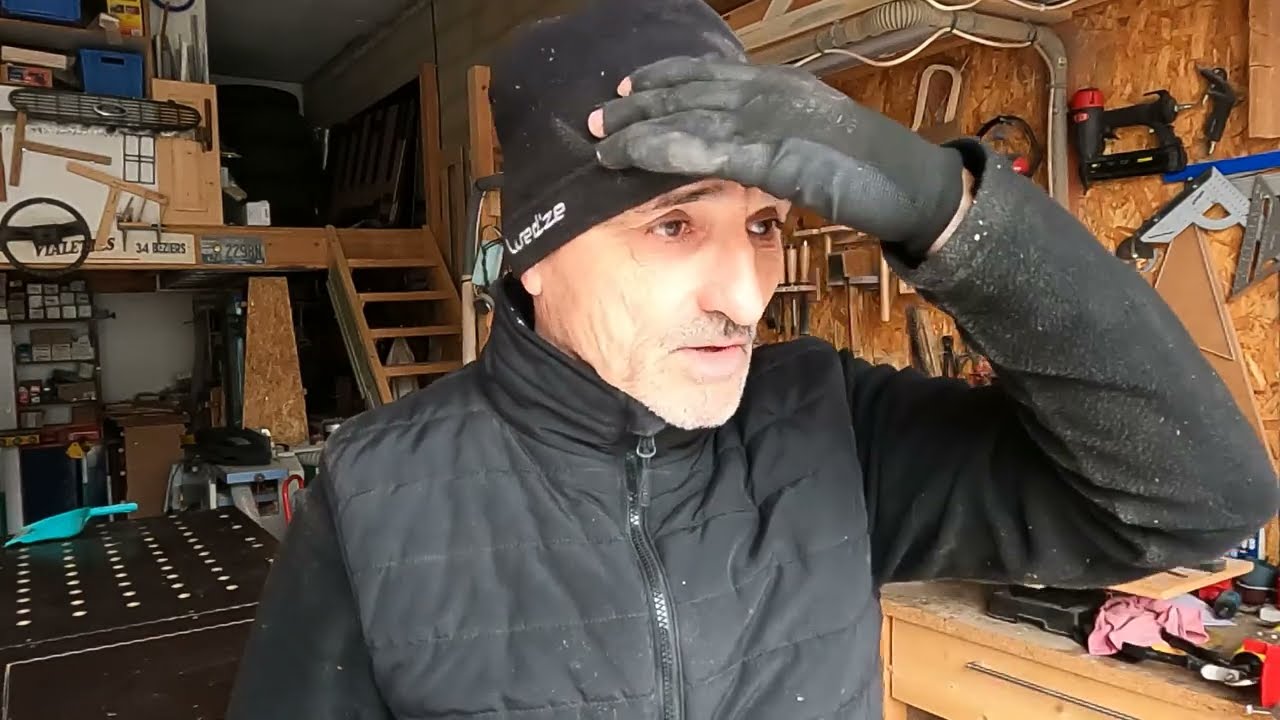 #006 Pose d'un lanterneau et isolation Armaflex Ford transit Custom / vanlife