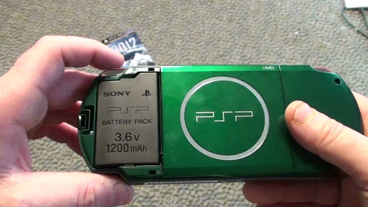 PSP Limited Edition Metal Gear Solid Peace Walker Unboxing