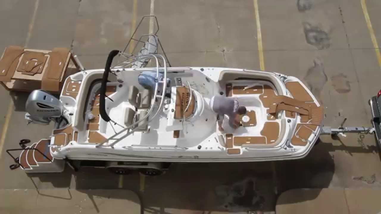 Honda Marine Hurricane 21 Sundeck Sport - SeaDek Install