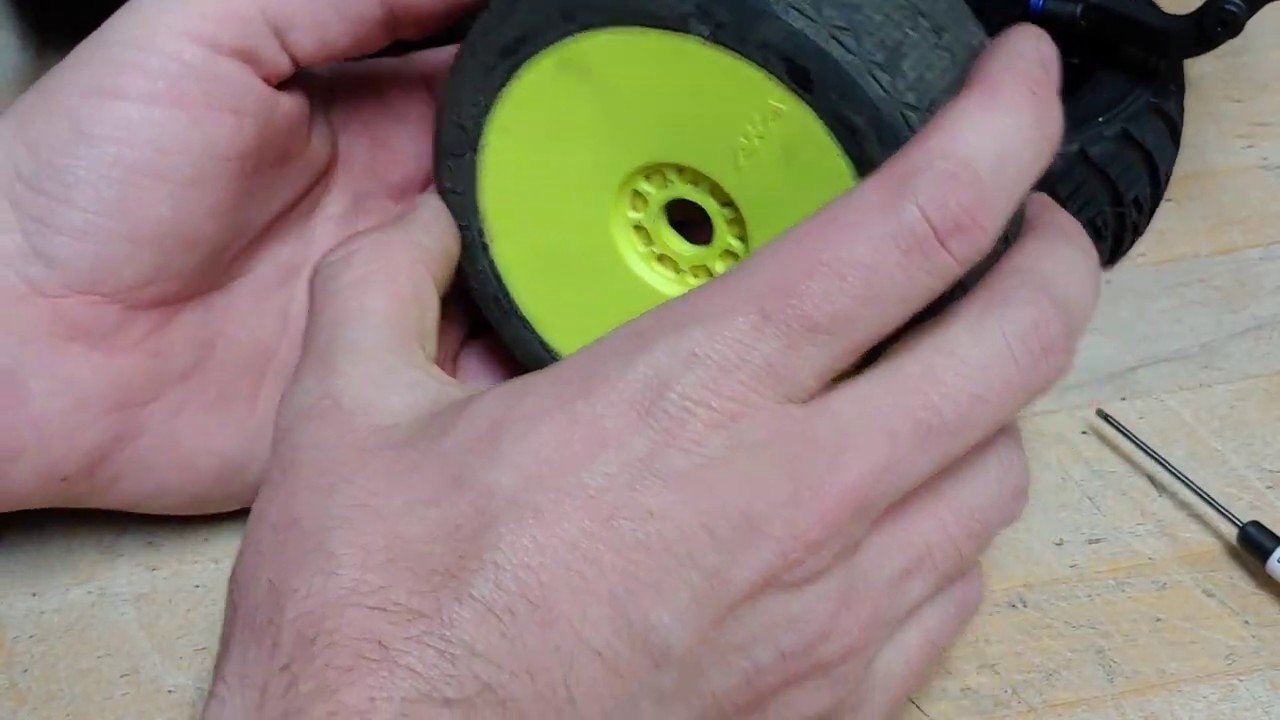 How To Install 17mm Hex Adapters Traxxas Slash, Rustler, Stampede Rally Vehicle! #10115 | MIP Online