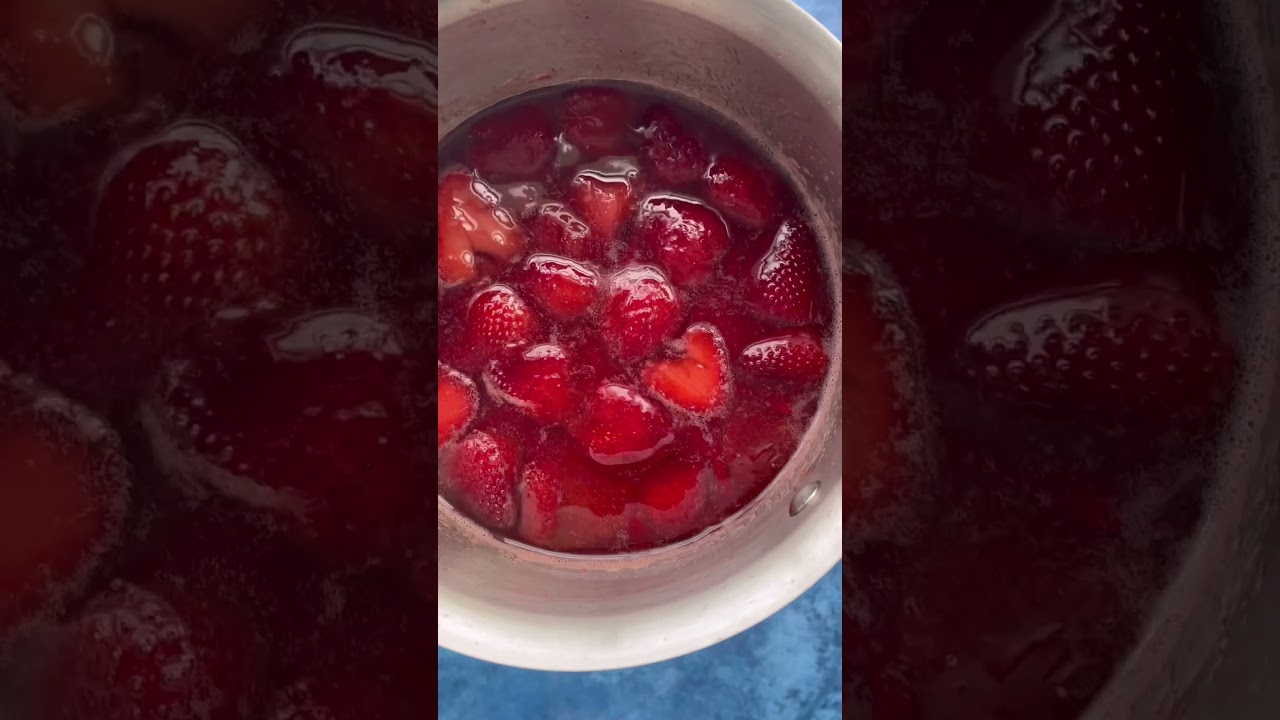 Приготовление простого клубничного сиропа