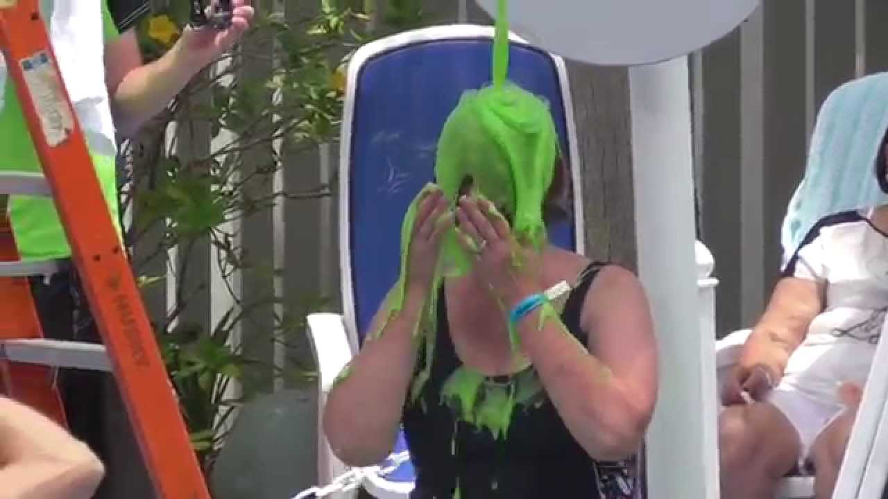 People getting SLIMED at Nickelodeon Resort!!!