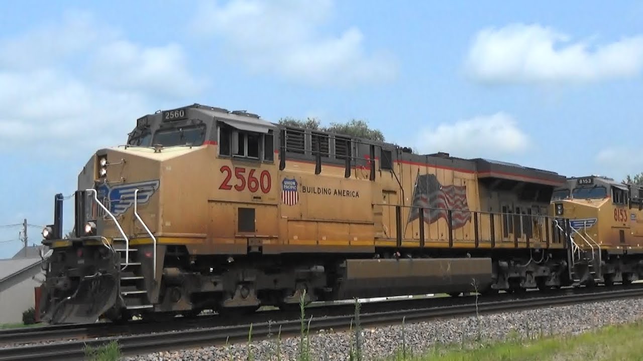 UP 2560 Leads a Z-Train, Grand Mound, IA 7/24/21