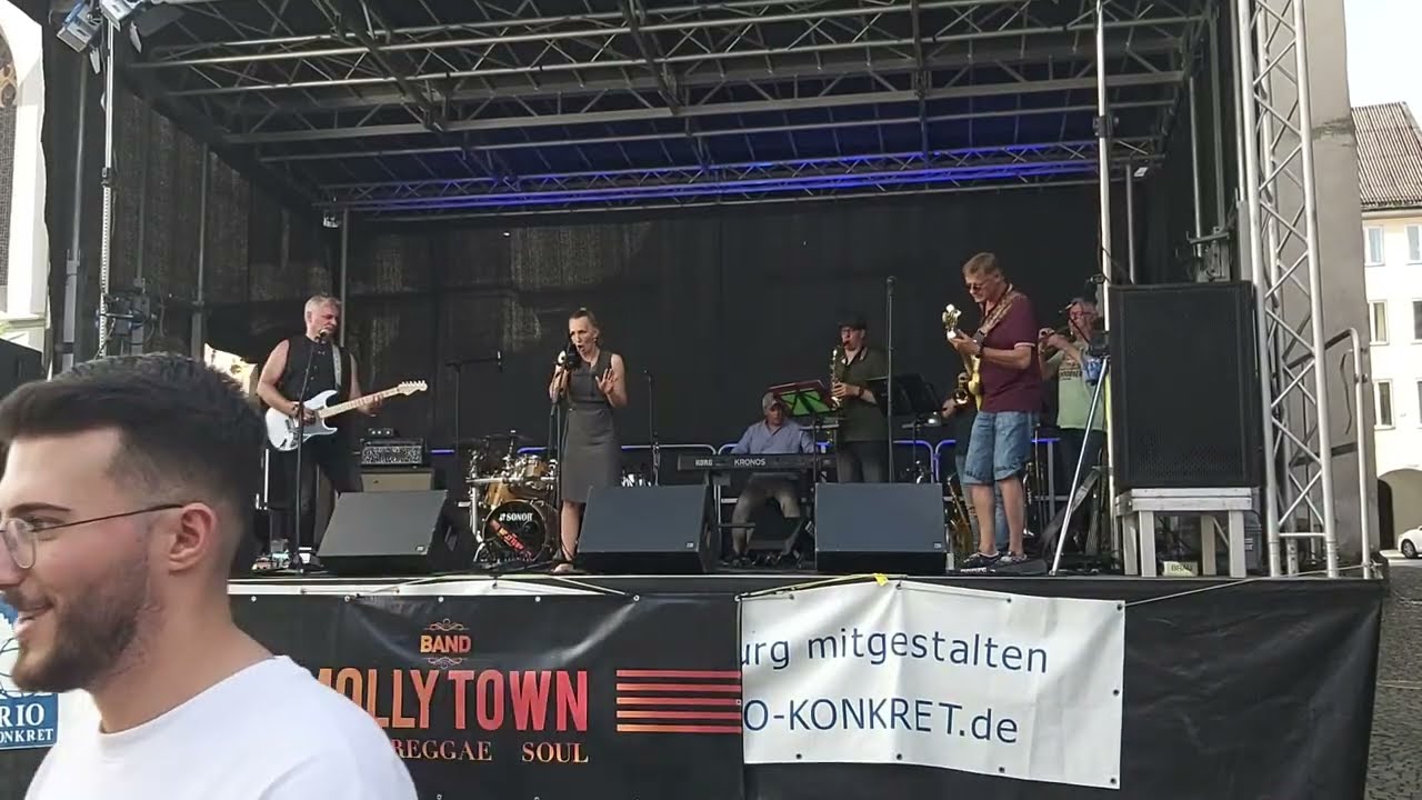Money's Too Tight to Mention (Simply Red) Molly Town Band Live