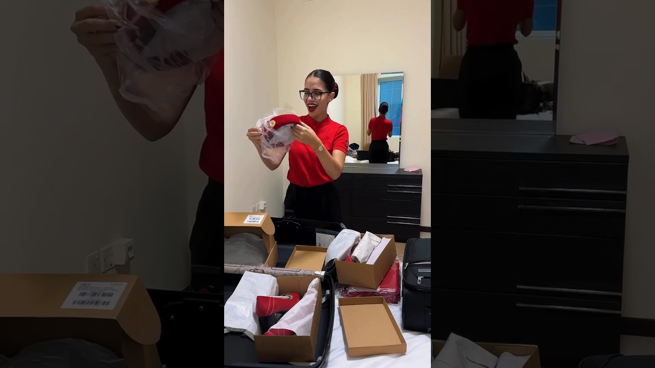 Unboxing my new Uniform | Emirates cabin crews