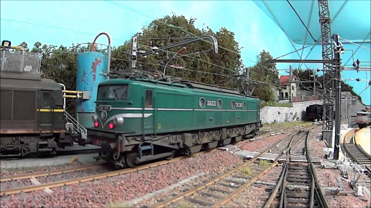 Manoeuvres sur le grill au dépôt de Poinzéraut (échelle Ho 1/87)