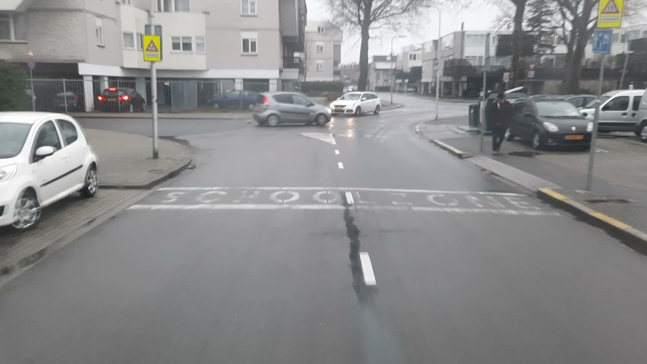 RET lijn 30 richting station schollevaar