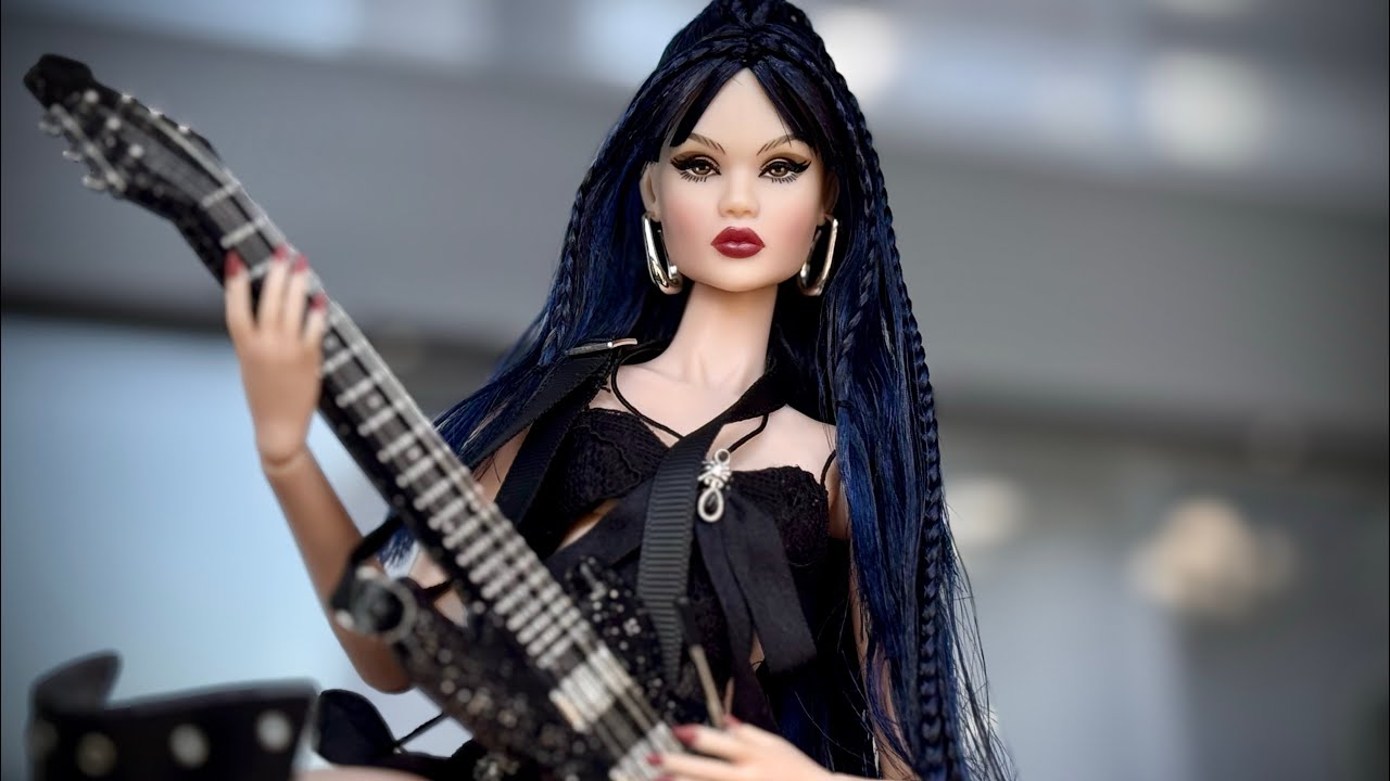 Kumi “Demonic Strings” 🎸 Integrity Toys