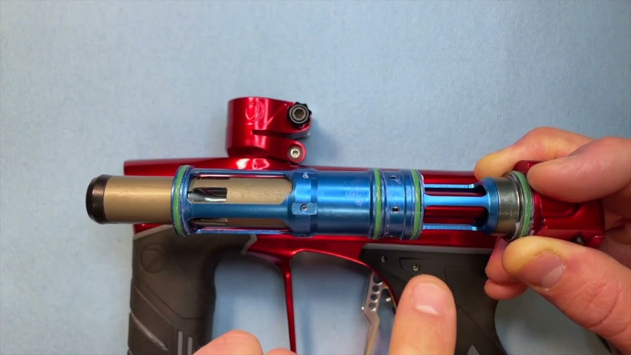 How does the Dye DSR+ bolt system work?