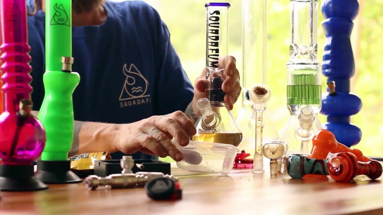 Squadafum - Cleaning Mode - Glass Bong