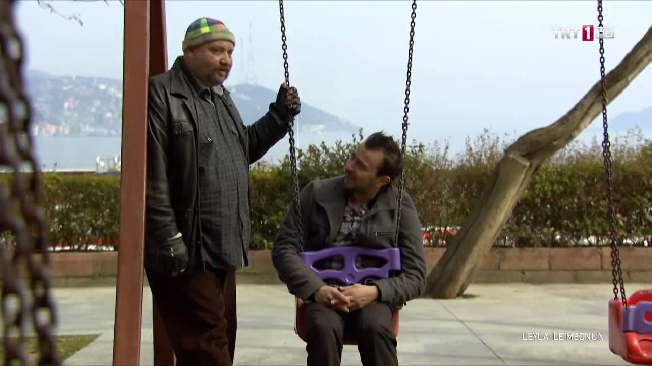 Leyla ile Mecnun - Farklı evrende İskender baba ve Mahalle [HD]