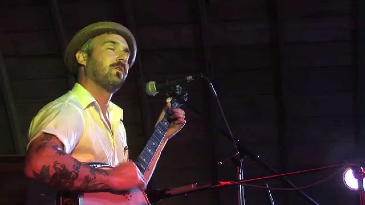 William Elliott Whitmore - Diggin My Grave - Live @ The Placke Family Farm