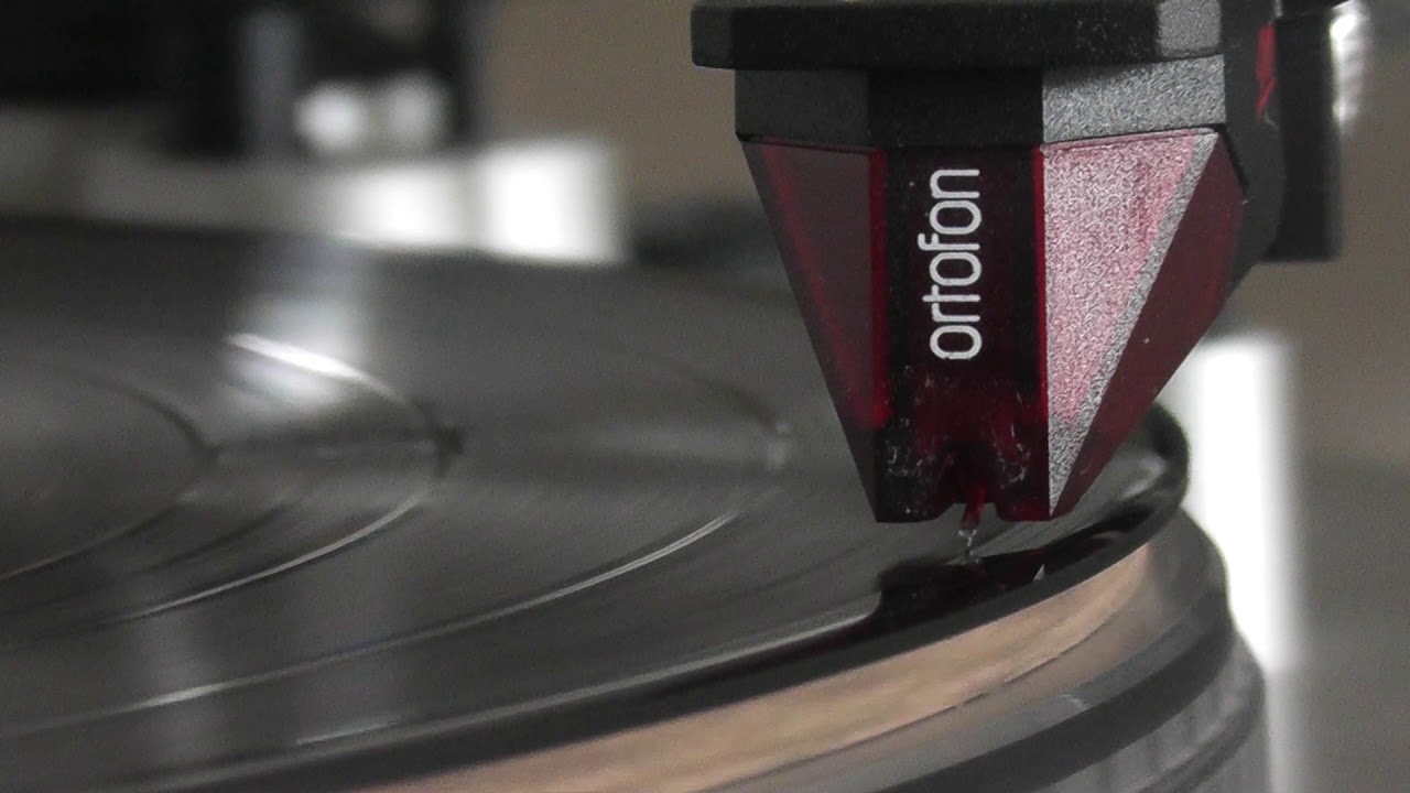 Technics SL-D3 turntable