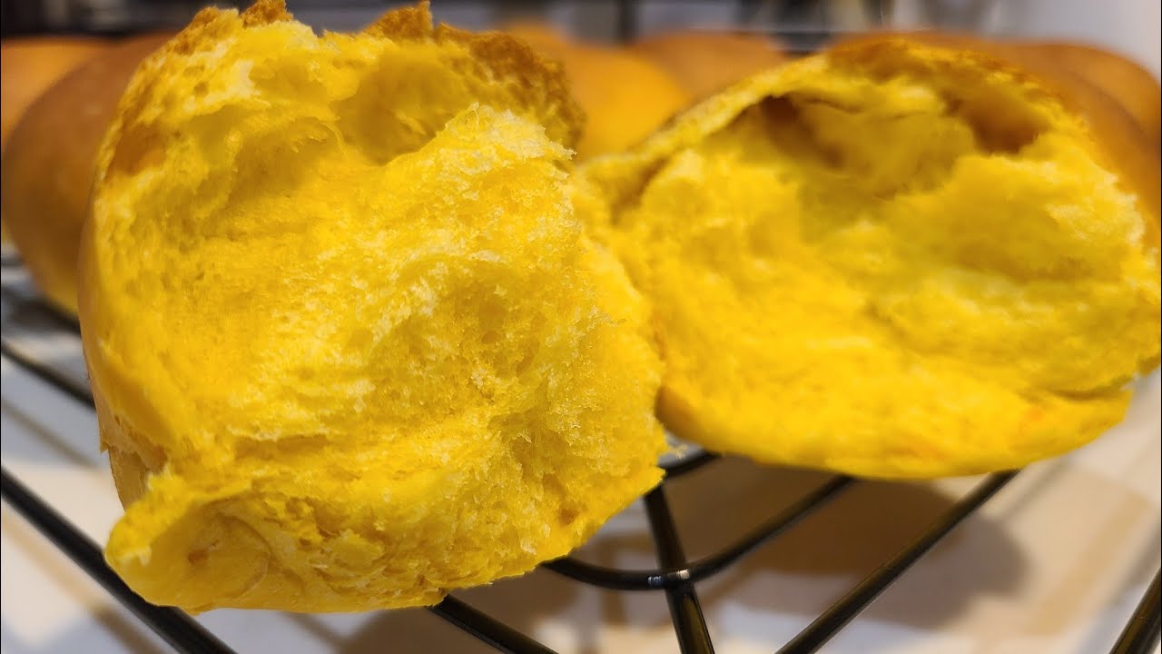 Cách làm bánh mì bí đỏ mềm thơm!