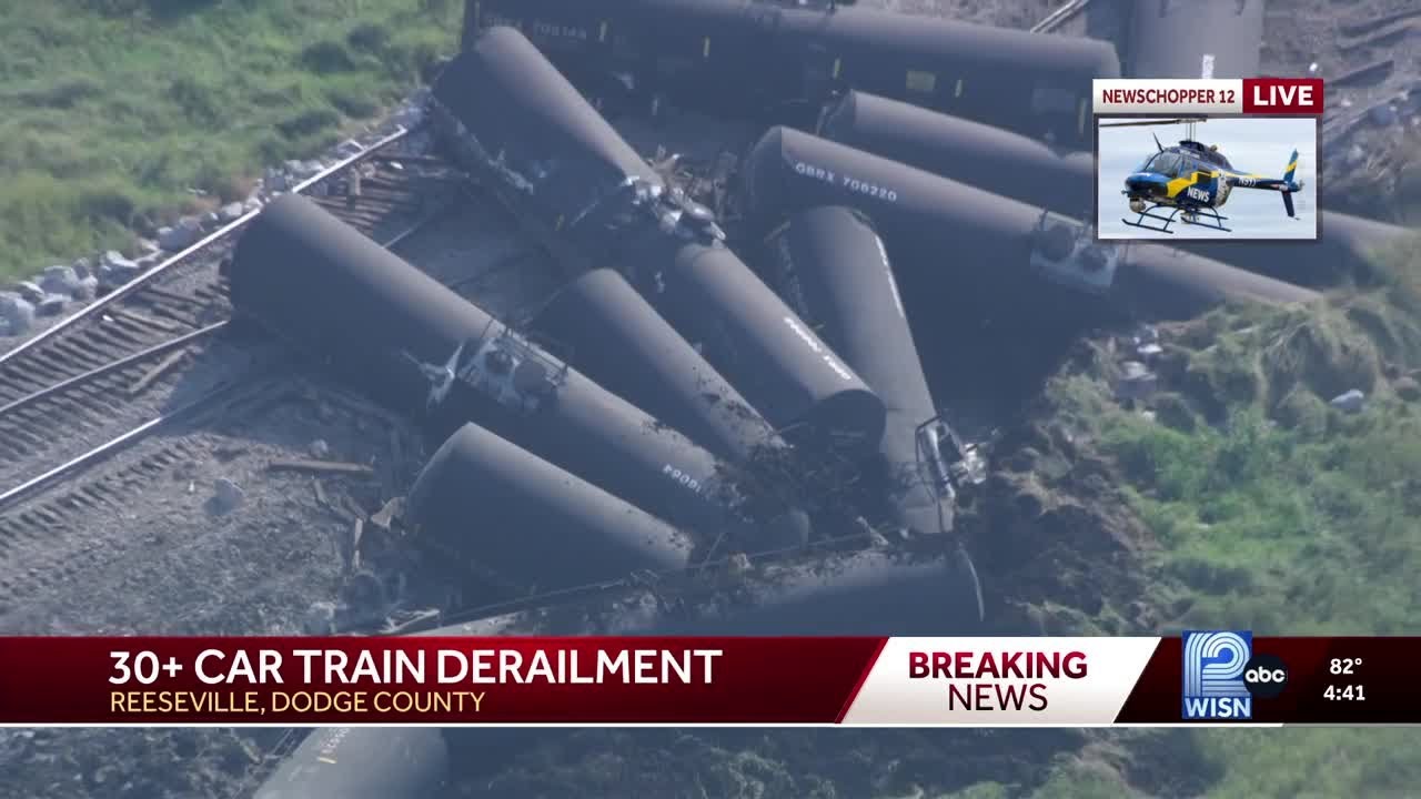 Train derails in Reeseville in Dodge County