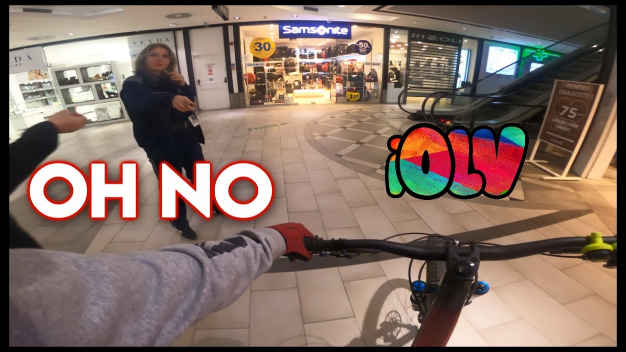 SECURITY CHASE IN SHOPPING MALL