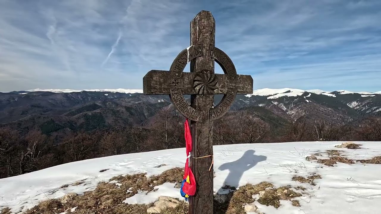 Pietreni | Poiana Scarisoara | Crucea Eroilor