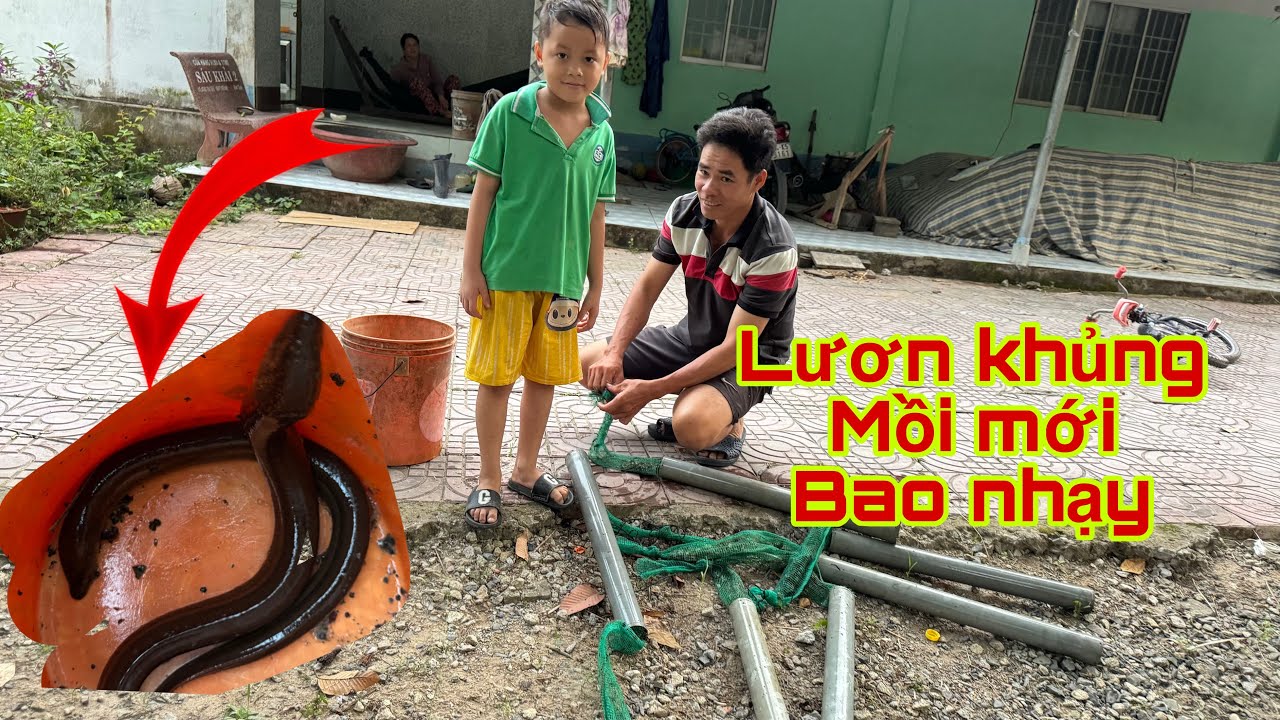 Nay Anh 5 mình đi đặt trúm lươn… mồi này bao nhạy cả nhà ơi… Lụm 2 con chà bá…