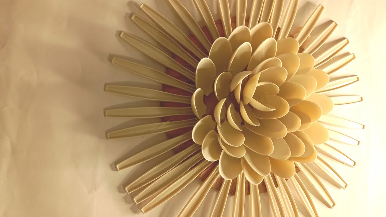 Plastic spoon flower Idea//wall hanging flower