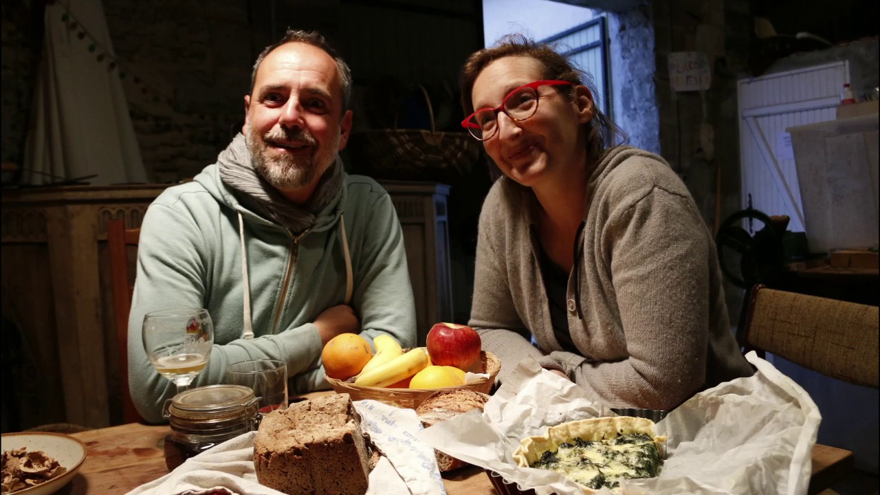 Delphine et Fabien, paysans-herboristes dans le Béarn 