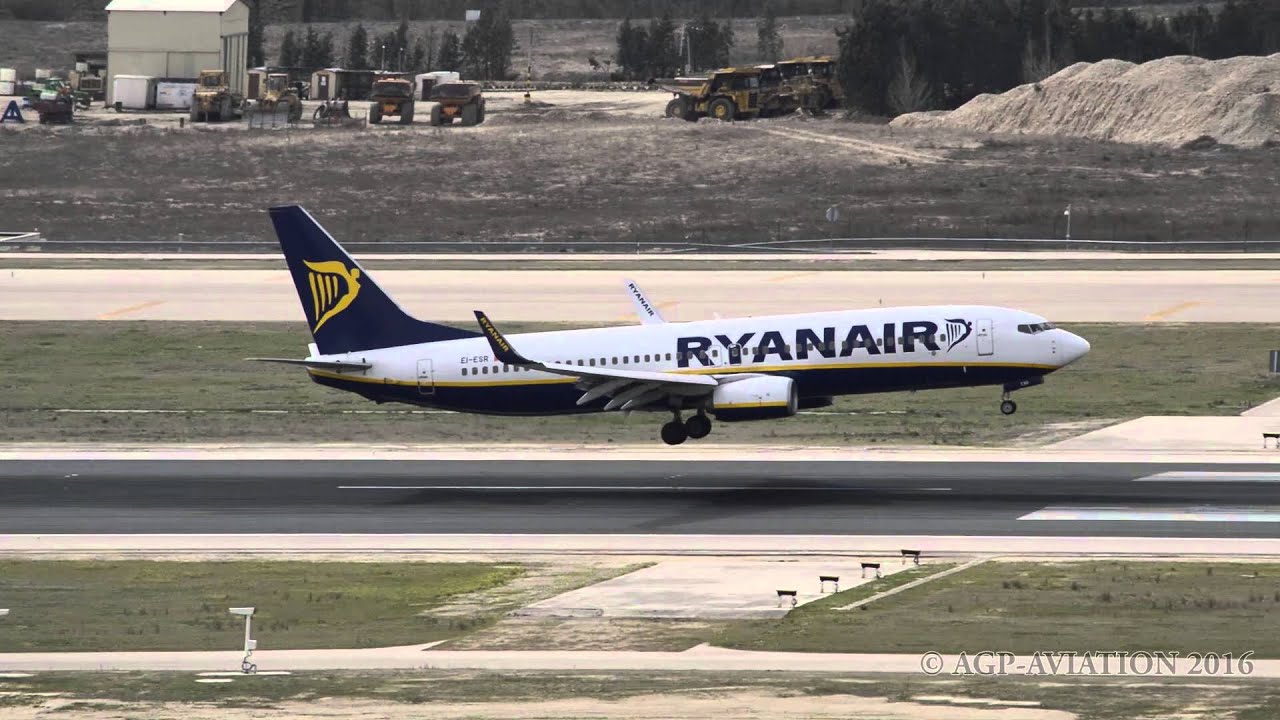 Some afternoon landings at Madrid Barajas Adolfo Suarez Airport