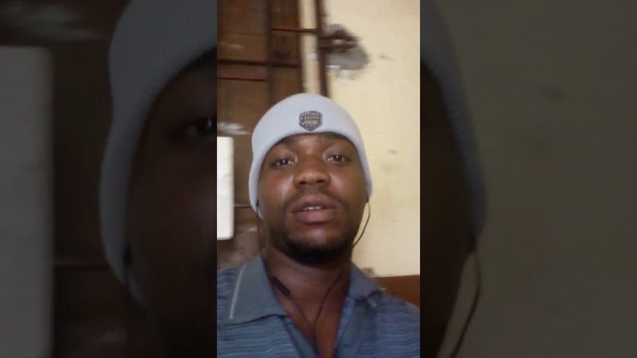 Gogoligo et Adebayor afair de don