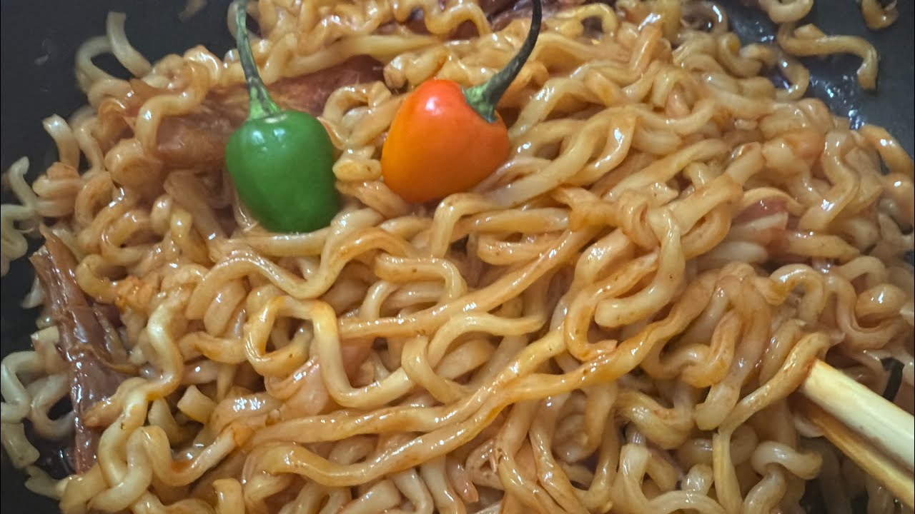 Feels good to eat hot 🥵 during cold 🥶🧑‍🍳