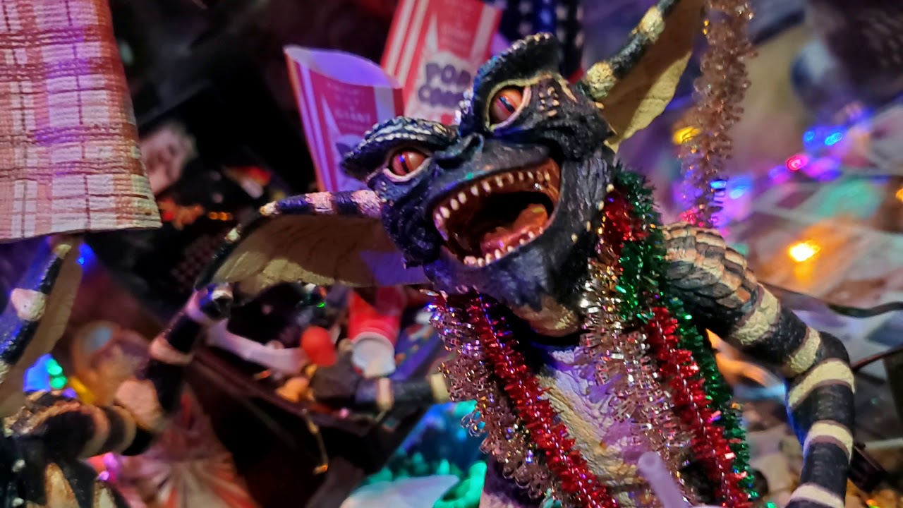 NECA GREMLINS DIORAMA