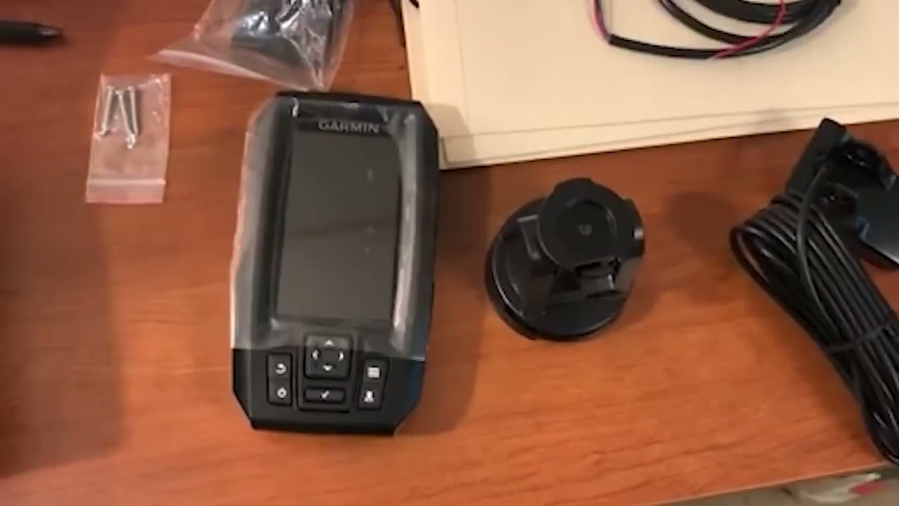 Обзор комплекта Garmin STRIKER Plus 4 для подледной рыбалки. Отличный эхолот для подледной рыбалк...