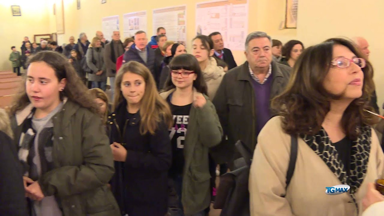 San Biagio, il rito dell'unzione della gola a Lanciano