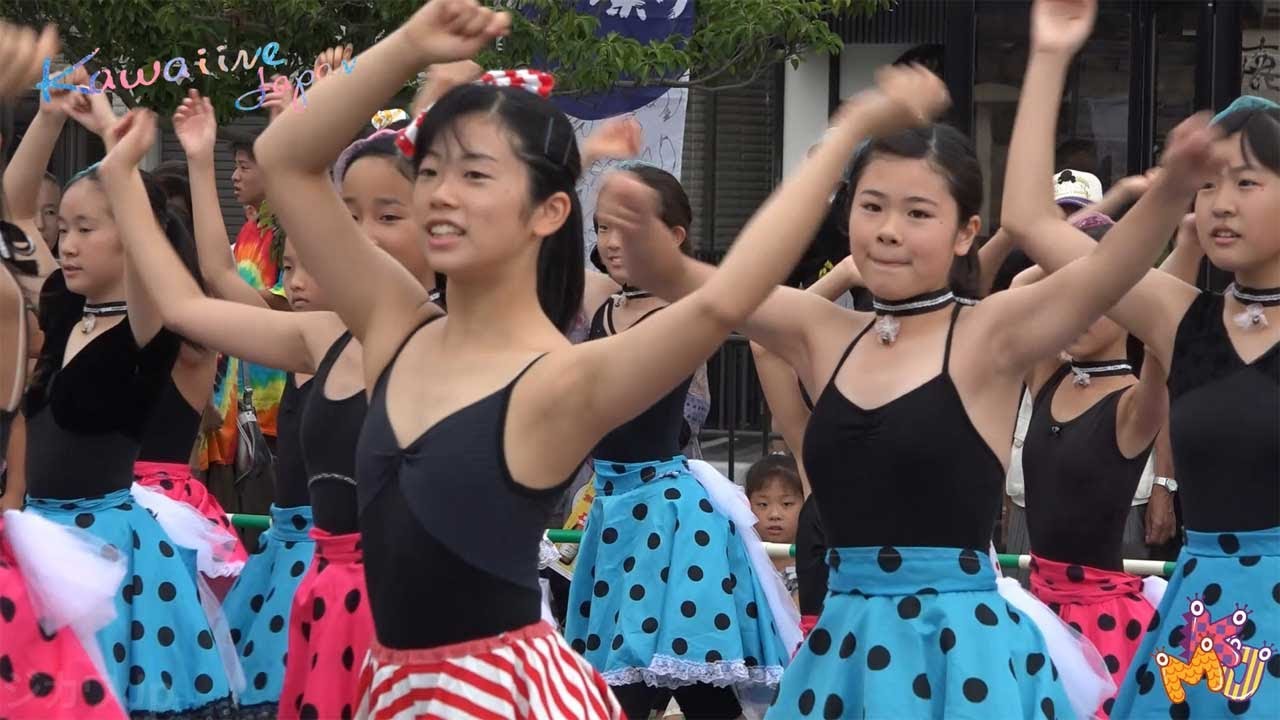 バレエ少女のダンス