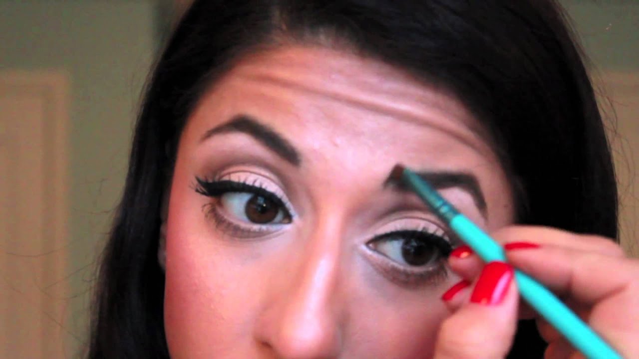 Christina Aguilera Burlesque Inspired Make Up