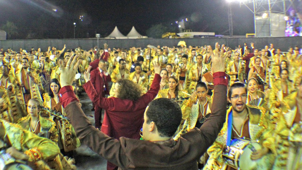 Desfile Vila Maria 2016 - Largada