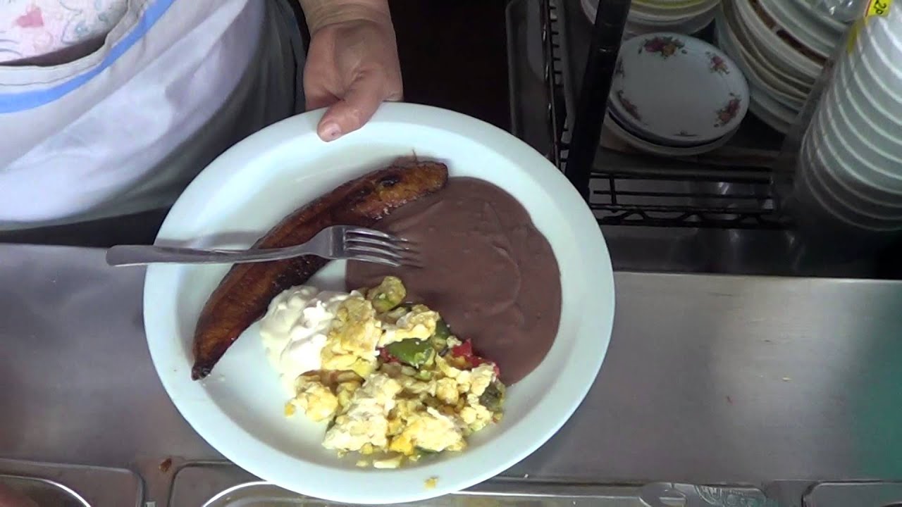 Desayuno tipico Salvadoreño